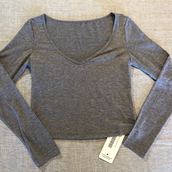 V-Neck Long Sleeve Fitted Crop Top - Picture 1 of 7
